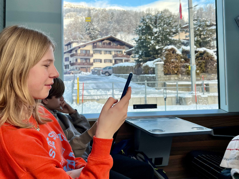 Met de trein naar onze wintersport bestemming in Zwitserland