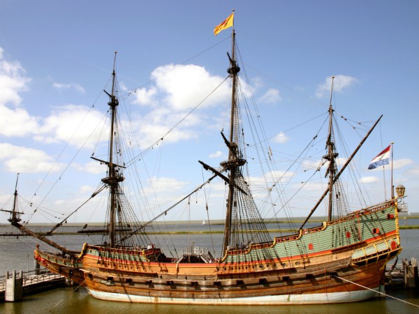 De Batavia in de scheepswerf in Lelystad