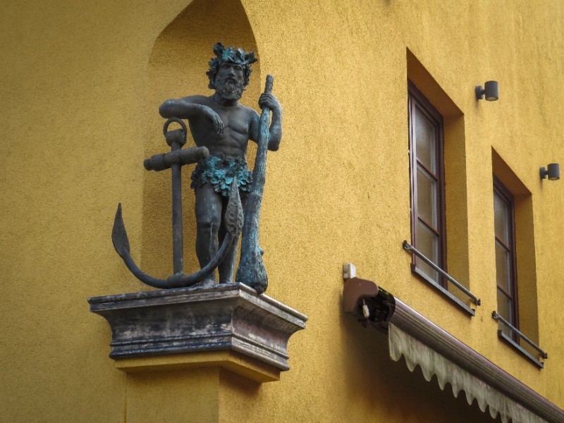 Beeld van Friedricho bij de passage in Klaipeda