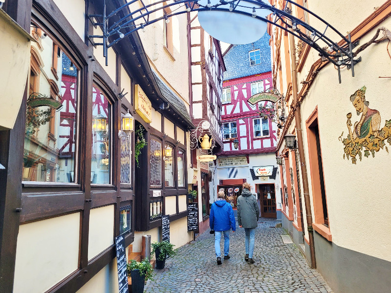 Patrick en Zeb struinen door de straatjes van Bernkastel-Kues