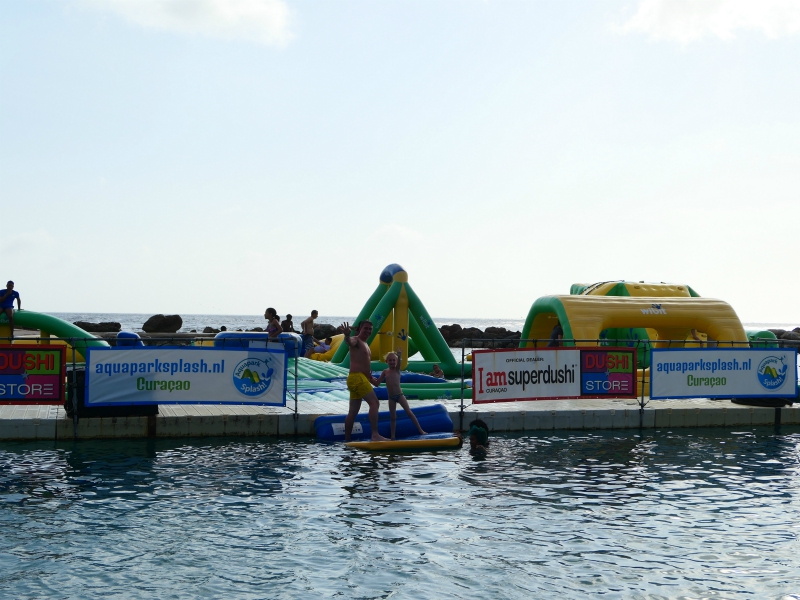 Het aquapark is super leuk!