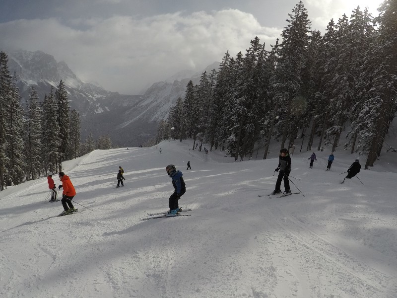 Een mooie blauwe piste in Lermoos