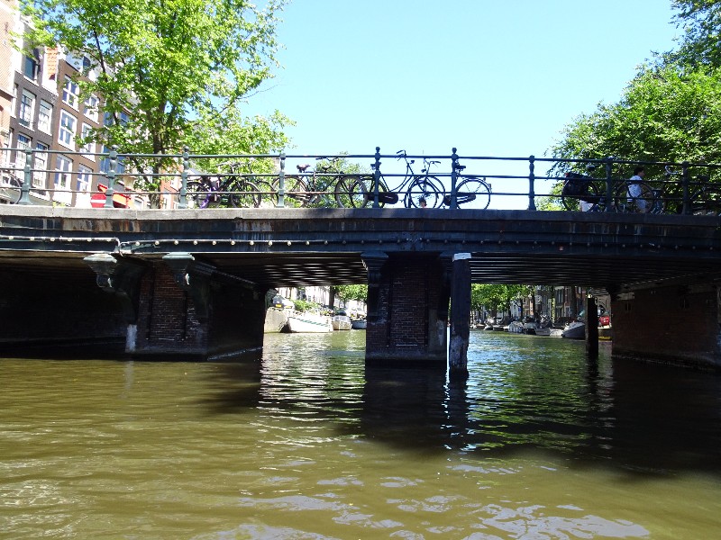 Het is een aanrader om Amsterdam te ontdekken vanaf het water!