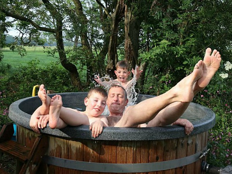 Lekker spetteren en spatteren in de hot tub!