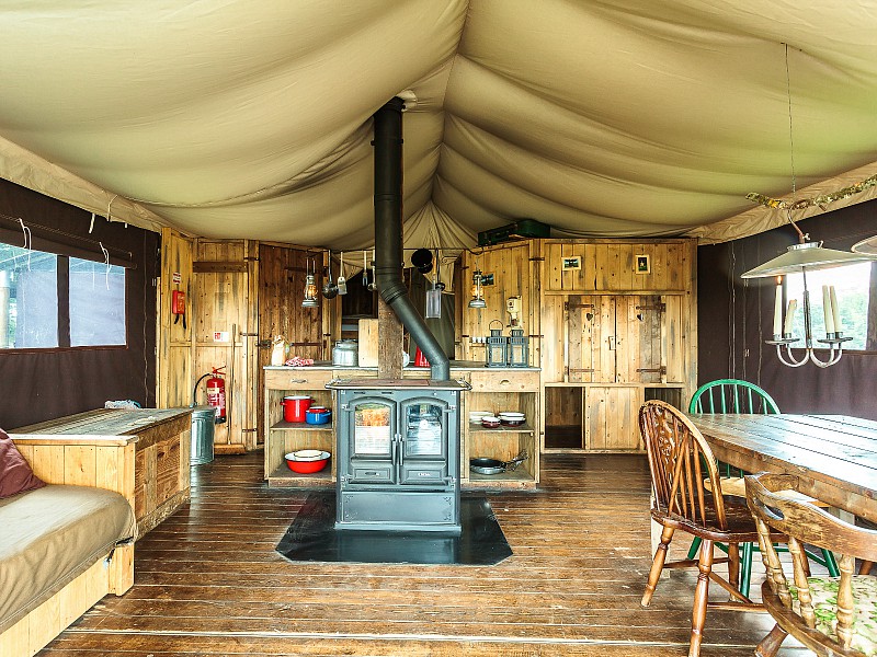 boerenbed-tent-interieur-800.jpg