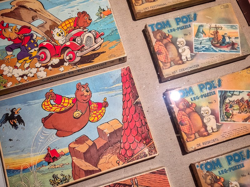 Oude strips en puzzels van Ollie B Bommel