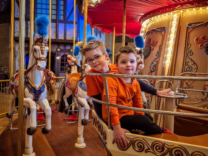 De prachtige carrousel, de Rommeldamse Spil