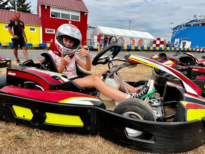 Je kan bij Bonneblond elke week mee gaan karten