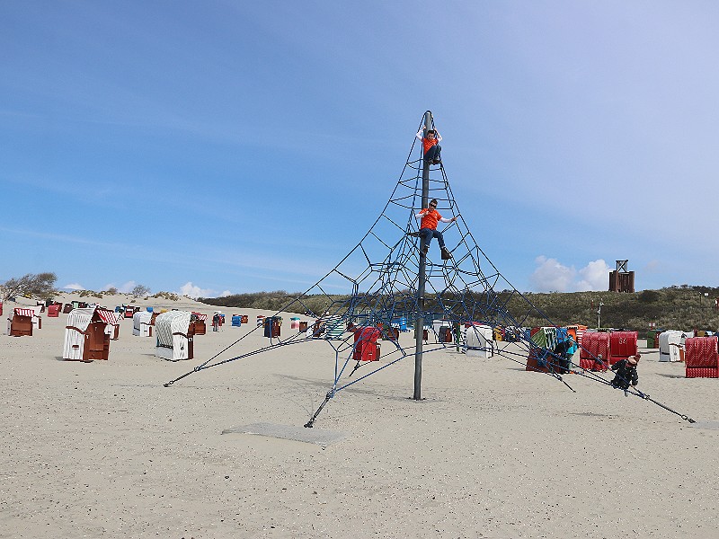 Leuke speeltuintjes voor de kids op het strand van Borkum!