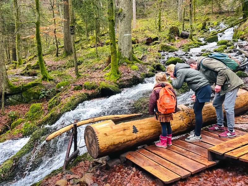 We stoppen bij de mooie La Serva waterval