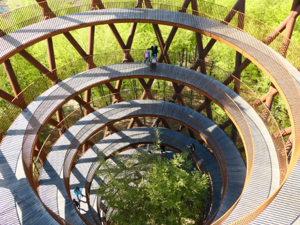 De bostoren is ook buggyvriendelijk