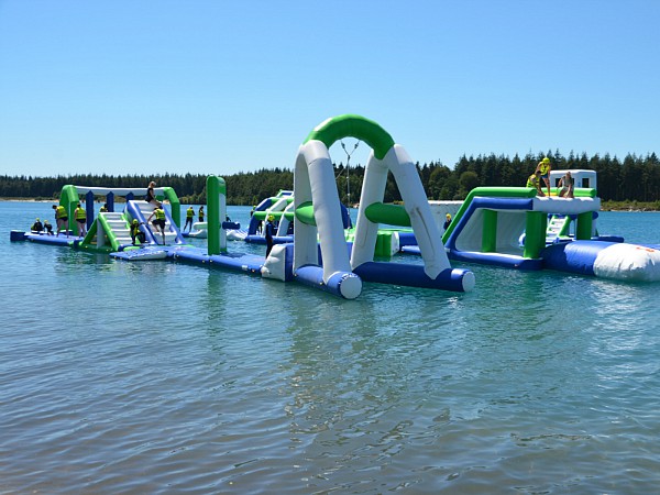 Mega veel waterplezier bij het Adventurepark op Camping De Lente van Drenthe