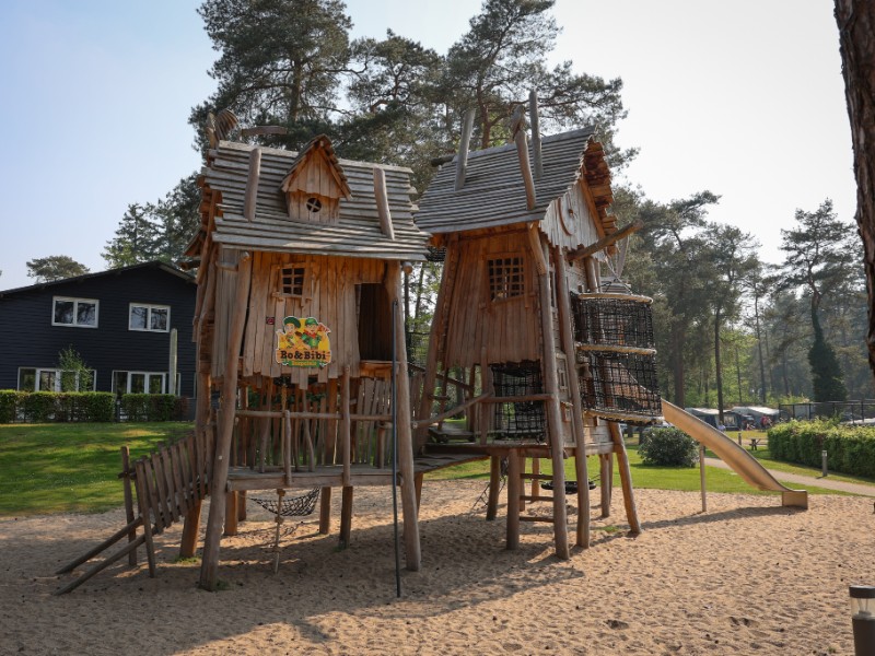 Speeltoestel op Camping Samoza