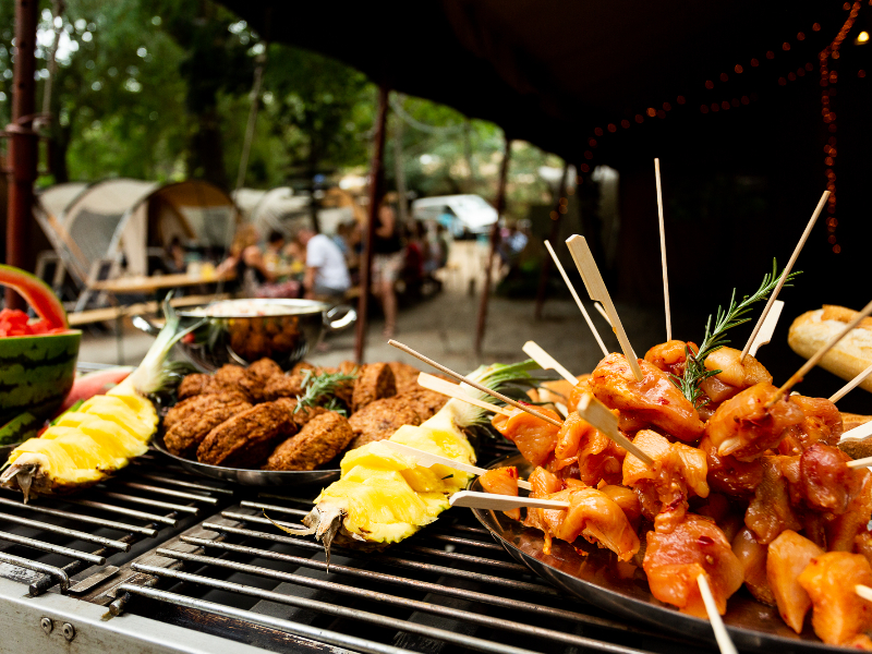 Lekker eten wordt door Canigou Outdoor voor je verzorgd op de camping in Zuid Frankrijk