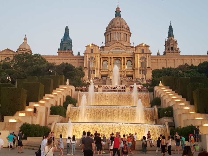 De cascades bij de Font Magica Montjuïc in Barcelona