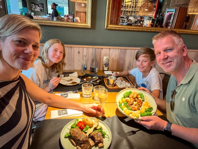 Gezellig en lekker eten bij Can Kiku