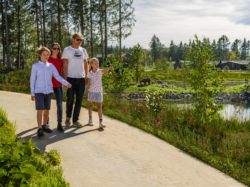 Gezin aan de wandel bij Center Parcs Allgau