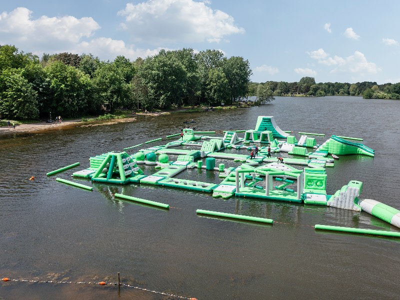 Het aquapark. buiten bij Center Parcs Huttenheugte in Drenthe