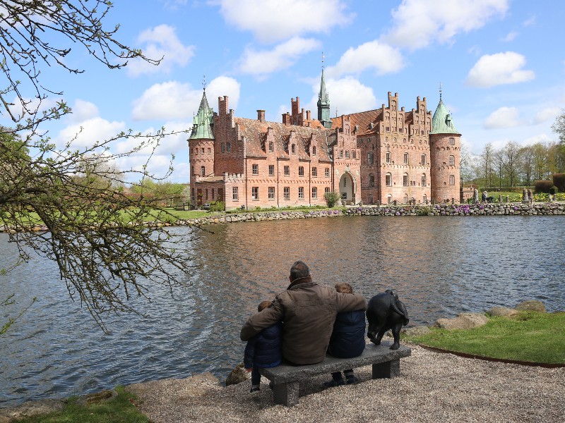 Wat een prachtig uitzicht op het Kasteel Slot Egeskov