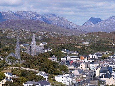 Het stadje Clifden, plek van de laatste overnachting