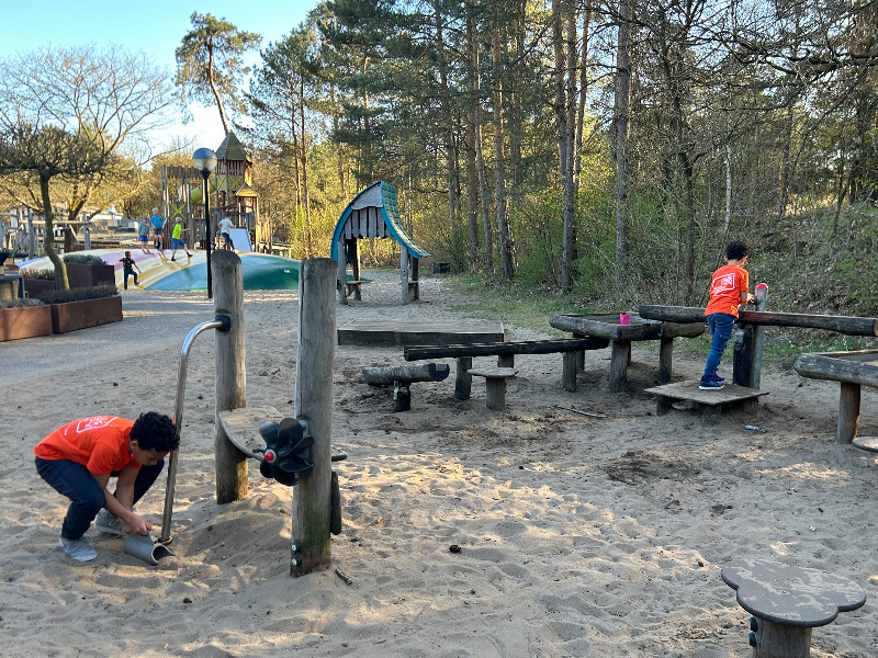 Lekker spelen in de speeltuin van Coldenhove