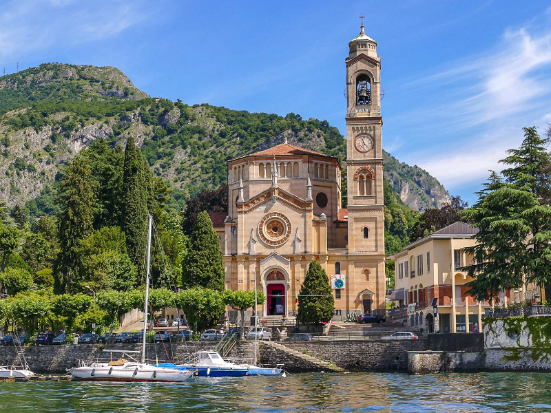 Het prachtige dorp Tremezzo langs het Comomeer