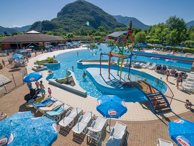 Waterparadijs Camping Continental Lido aan het Lago Maggiore.