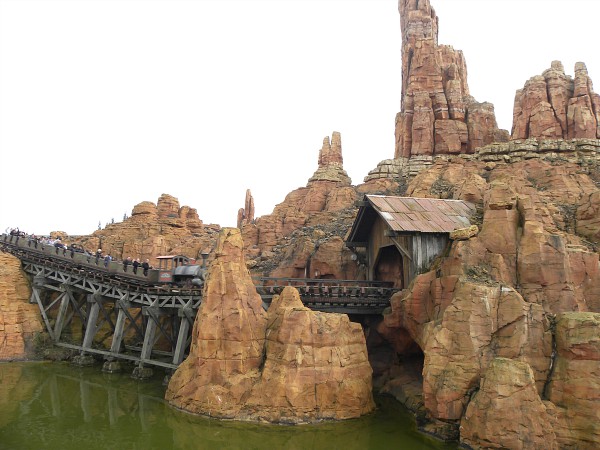Big Thunder Mountain achtbaan in Disneyland Paris