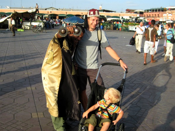 Het Djeema el Fna plein in Marrakech