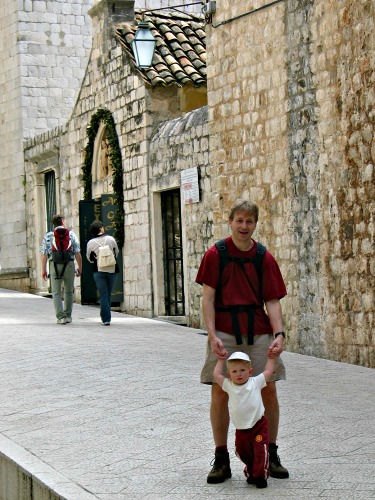 Zeb z'n eerste stapjes in Dubrovnik