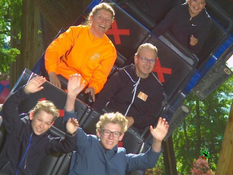 Sabine in de achtbaan op Duinrell