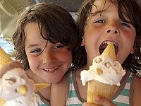 Lekker grote ijsjes eten in Rovinj