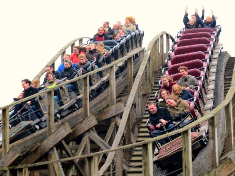 De duo-achtbaan Joris en de draak in de Efteling