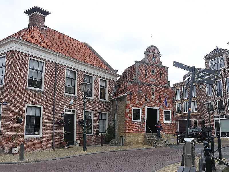 Het Korendragershuisje....en ja, alles staat scheef hier!