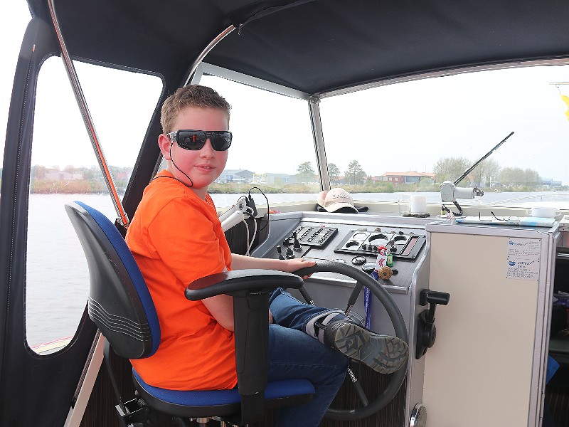 Nick vol trots achter het stuurwiel!