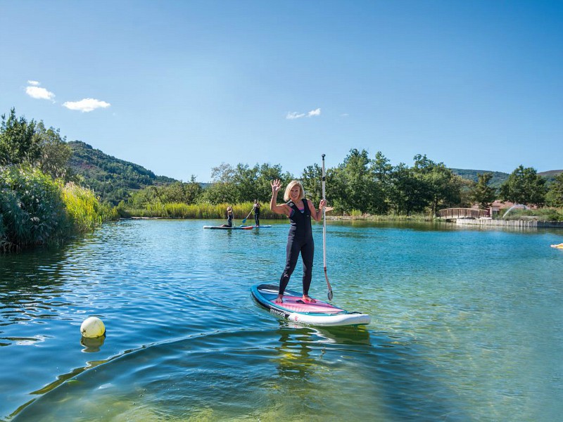 Suppen op het water bij vakantiepark l'Espinet