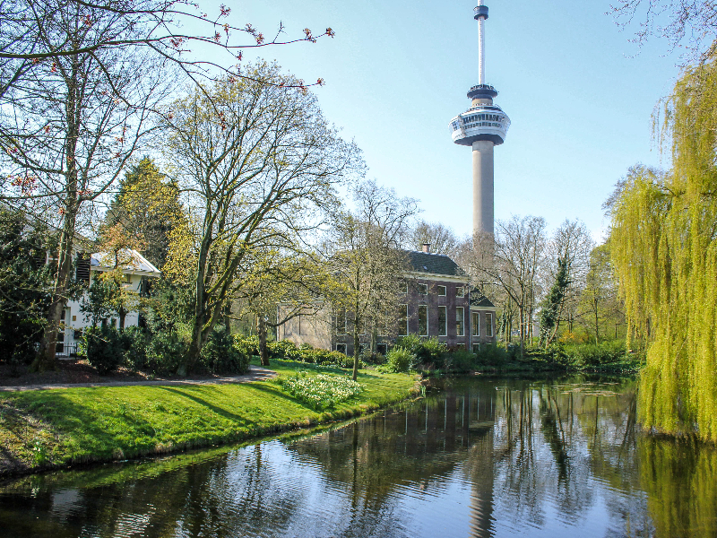 Abseilen vanaf de Euromast in Rotterdam, supercool met tieners!