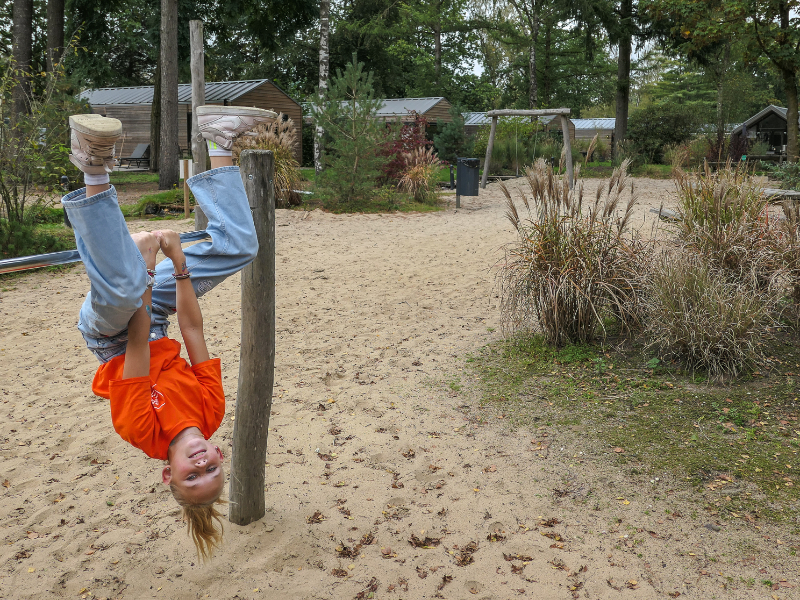 De dochter van reporter Bianca speelt in een vakantiepark van Europarcs op de Hoge Veluwe