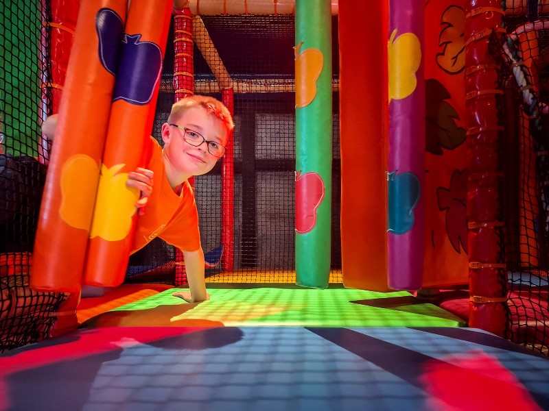 Het indoor speelparadijs is niet heel groot maar wel ontzettend leuk!