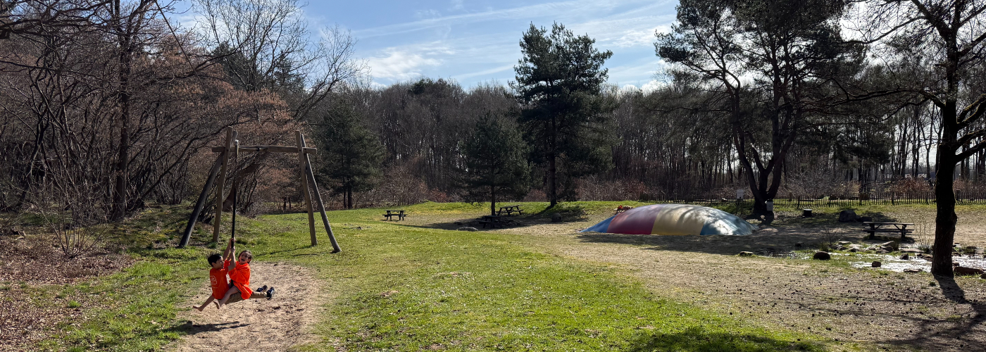 Samen van de kabelbaan bij Europarcs Ruinen