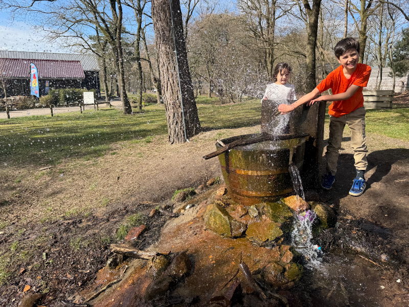 Uren spelen met het water bij Europarcs Ruinen