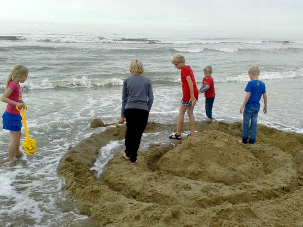Houdt het fort de vloedgolf op het strand van Noordwijk?