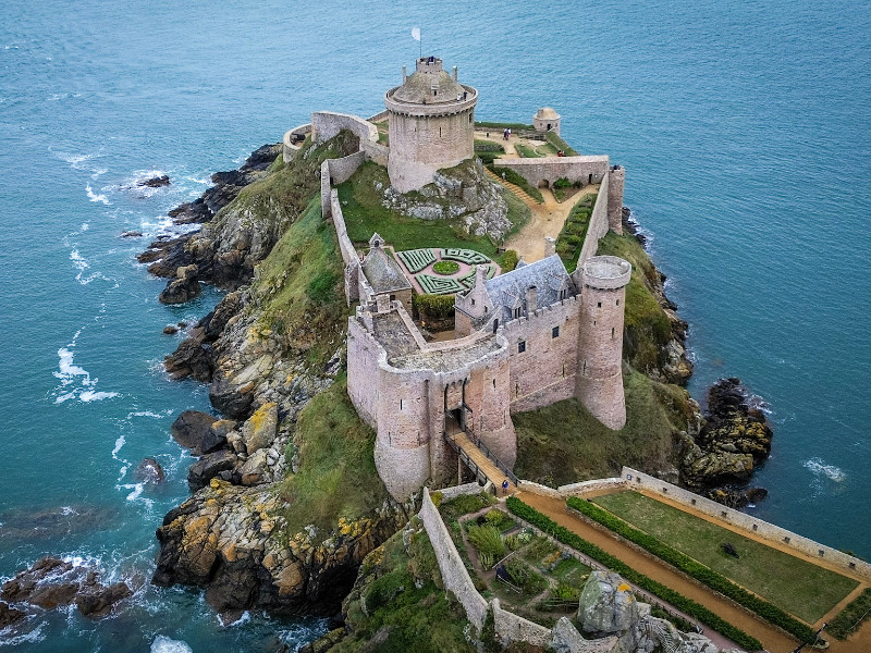 Fort la Latte vanuit de lucht