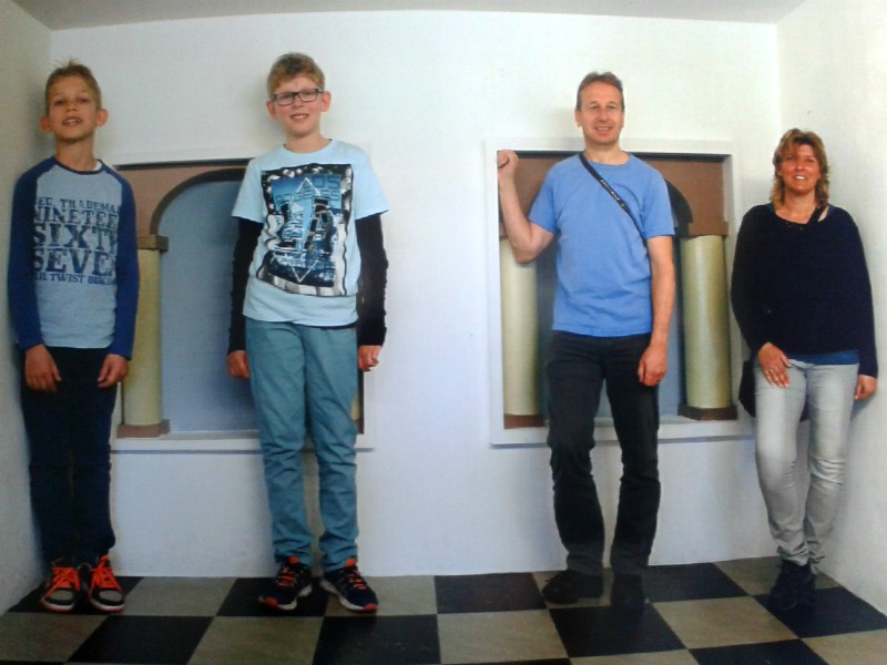 Trucfoto in het Escher museum