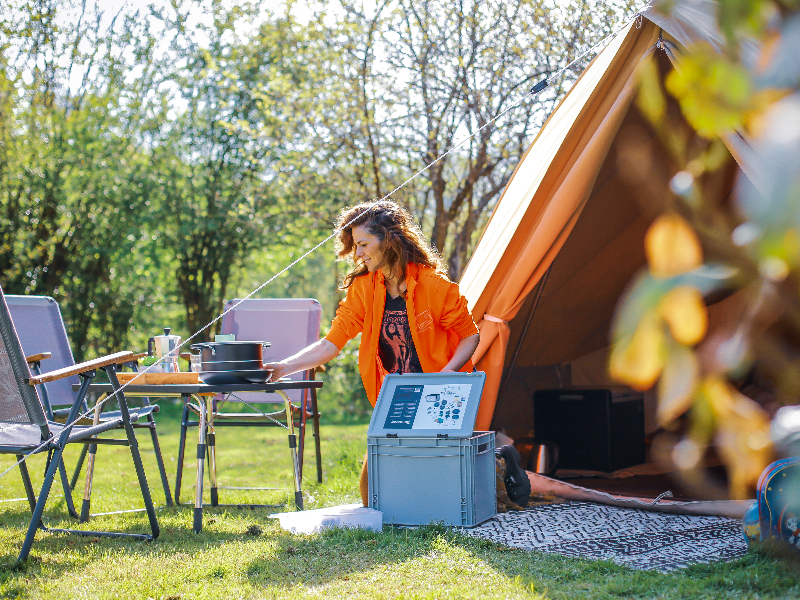 Ingerichte tipi van Geardropper in de Ardennen.