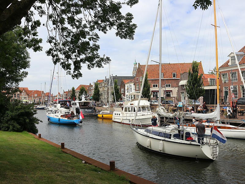 De gezellige oude stadshaven.