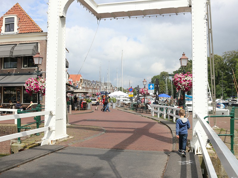 Bezoek aan gezellige stadjes, zoals Hoorn