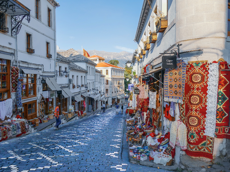 Het authentieke plaatsje Gijrokaster in Albanië