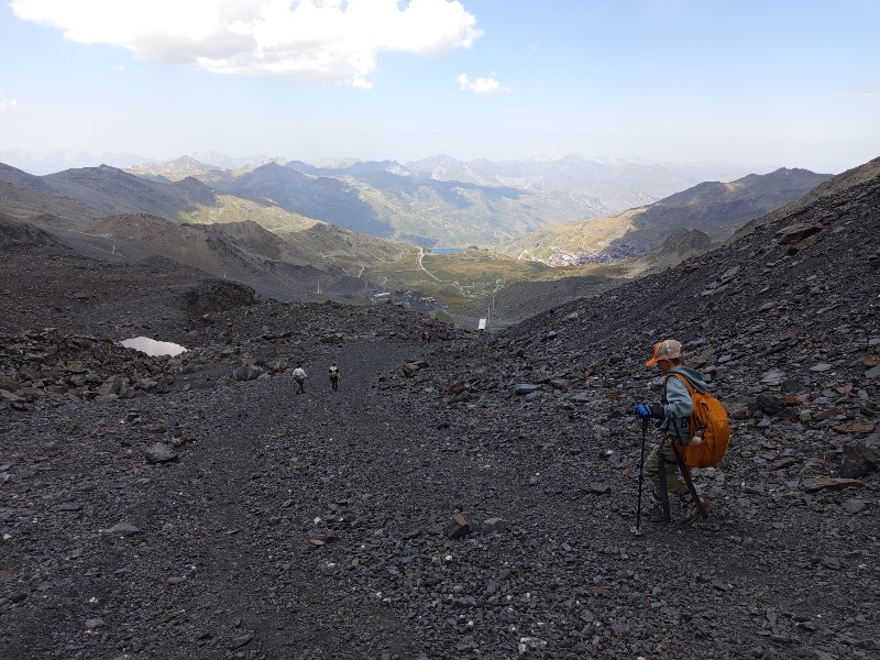 We dalen weer af met mooie uitzichten