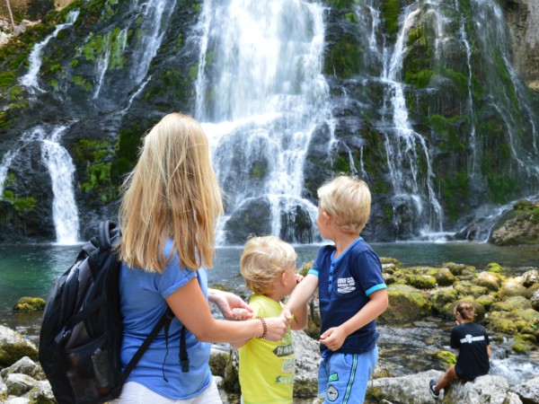 Onderaan de Gollinger watervallen